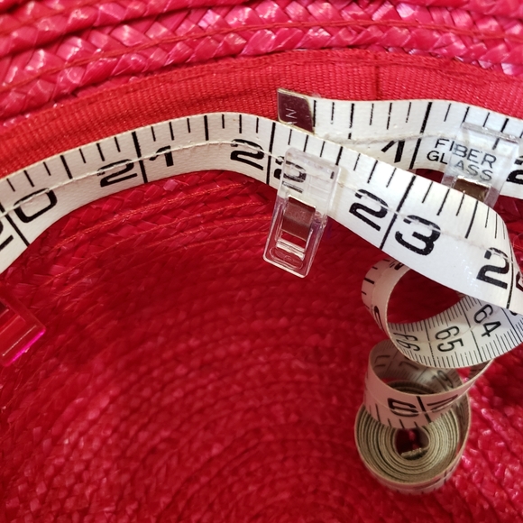 Red straw hat - Picture 5 of 6